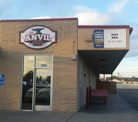 The Anvil BBQ - Porterville, CA