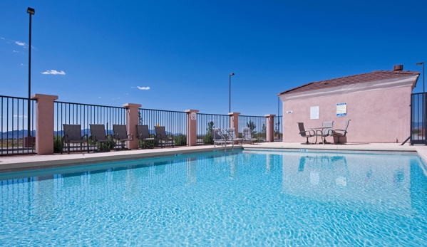 Holiday Inn Express & Suites Willcox - Willcox, AZ