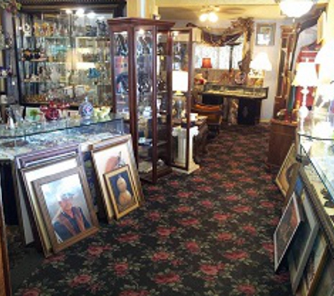 Cheryl's Antiques - Temecula, CA