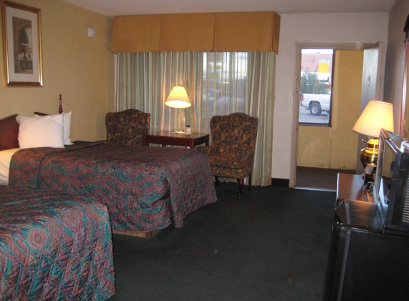 Royal Holiday Motel - Gallup, NM