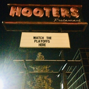 Hooters - Louisville, KY