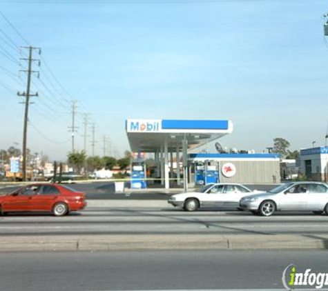 Mobil - Fullerton, CA