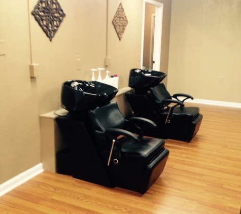 Cuttin' Up Hair Salon & Spa - Abingdon, VA