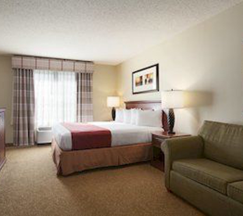 Country Inns & Suites - Bismarck, ND