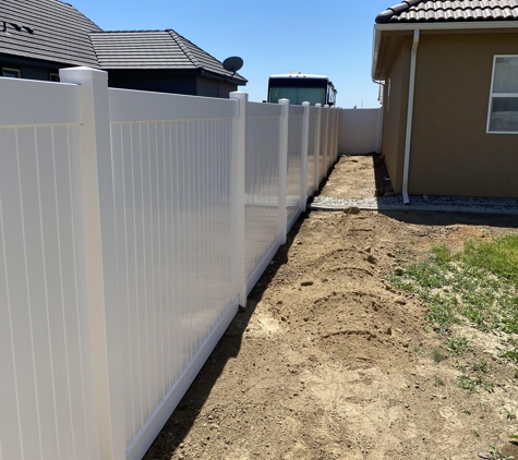 Pacheco’s Lawn Care & Fencing