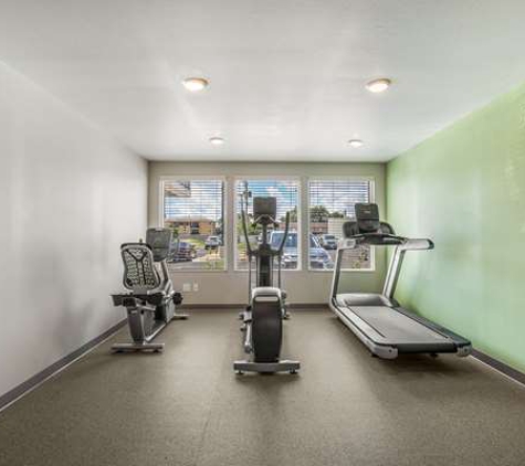 WoodSpring Suites Chicago Midway - Burbank, IL