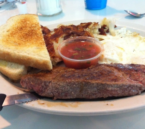 Richie's Real American Diner - Victorville, CA