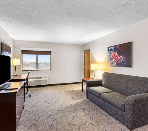 Best Western Oswego Hotel - Oswego, IL