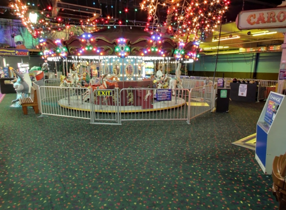 Arnold's Family Fun Center - Phoenixville, PA