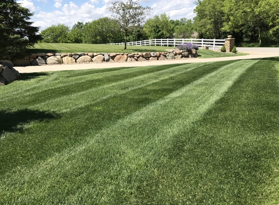 Knapp Enterprises - Lawn Care/Landscaping - Norwalk, IA