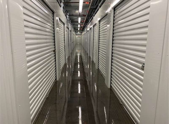 Extra Space Storage - Sacramento, CA