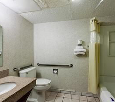 Motel 6 - Glendale, WI