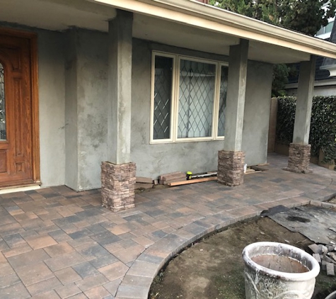 salinas landscaping - Anaheim, CA. Front walkway in