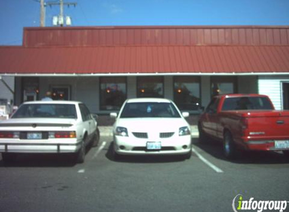 Starting Gate Restaurant - Auburn, WA