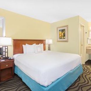 Baymont Inn & Suites - Savannah, GA