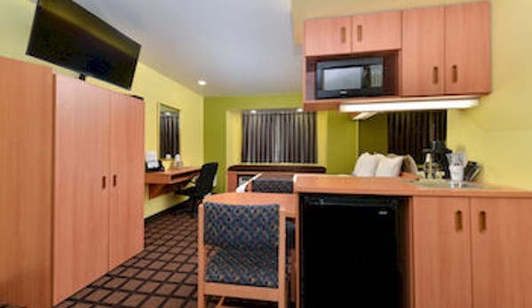 Microtel Inn & Suites by Wyndham Ft. Worth North/At Fossil - Fort Worth, TX