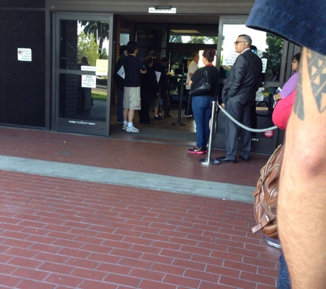 California Department of Motor Vehicles - DMV - Winnetka, CA