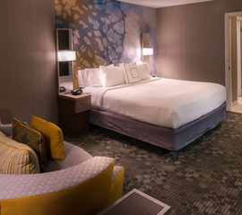 Courtyard by Marriott - Oxnard, CA