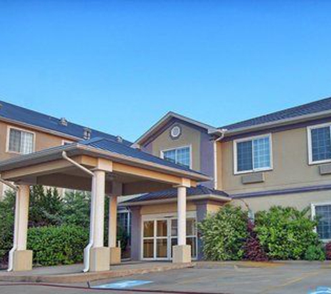 Quality Inn & Suites - Cleburne, TX