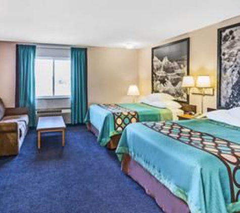 Super 8 by Wyndham Sioux Falls - Sioux Falls, SD