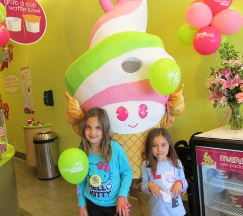 Menchie's Frozen Yogurt - Huntington Beach, CA