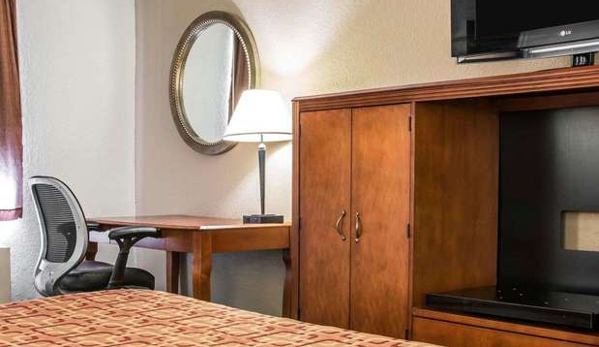 Econo Lodge - Kalamazoo, MI