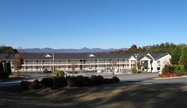 Days Inn - Dahlonega, GA