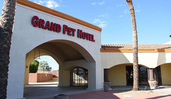 Grand Pet Hotel - Surprise, AZ