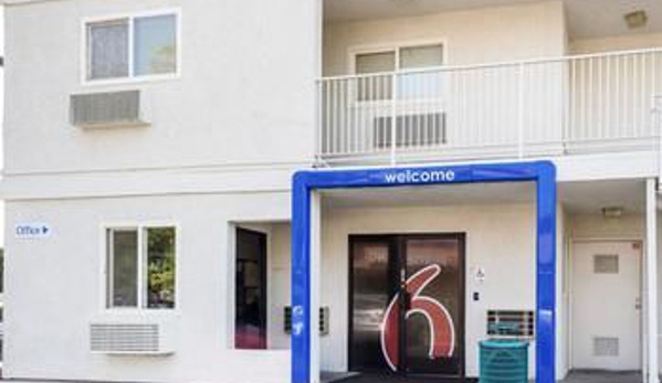 Motel 6 - Bakersfield, CA