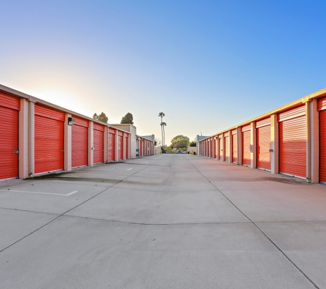 A-1 Self Storage - Huntington Beach, CA. Exterior Storage Units