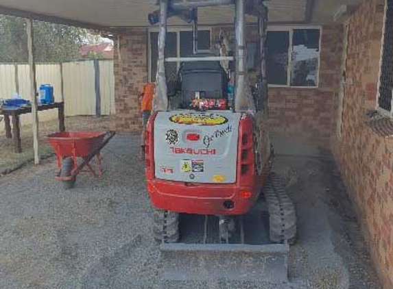 Col Finlay Earthmoving and Landscaping  PtyLtd - Murphys Creek, QLD