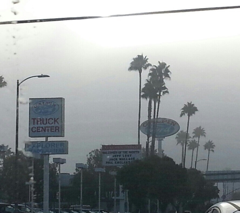 Galpin Ford - North Hills, CA