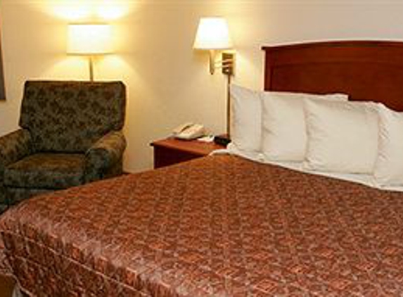 Baymont Inn & Suites - Owatonna, MN