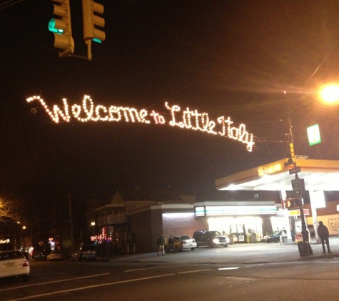 Roberto's Restaurant - Bronx, NY