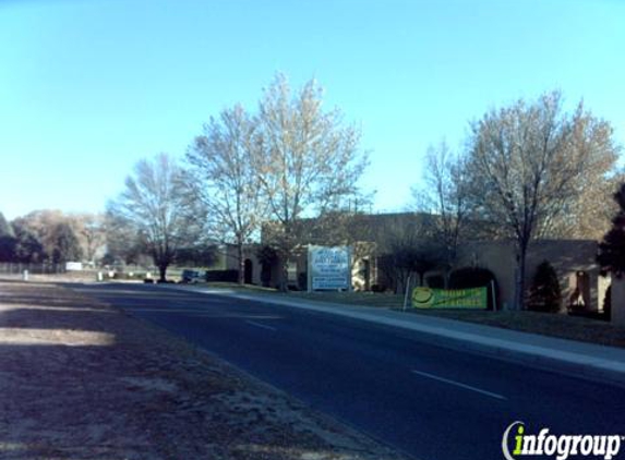 Academy Square Apartments - Albuquerque, NM