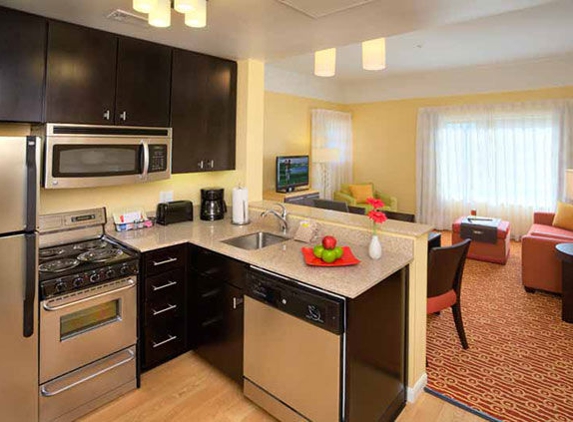 TownePlace Suites by Marriott Orlando at FLAMINGO CROSSINGS Town Center/Western Entrance - Winter Garden, FL