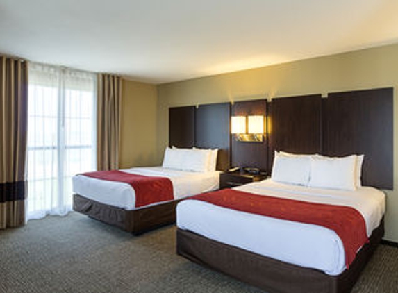 Comfort Suites & Conference Center - Worthington, MN