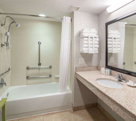 Hampton Inn & Suites Chicago-North Shore/Skokie - Skokie, IL