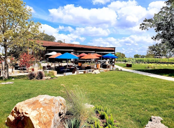 Adega Vinho Winery - Stonewall, TX