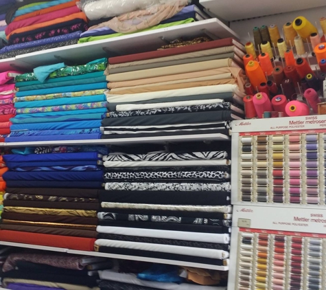 Bev's Sewing Studio - Edge Hill, QLD