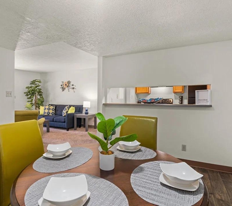 Mesa Ridge Apartments - Albuquerque, NM