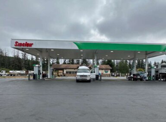 Sinclair Gas Station - Oakville, WA