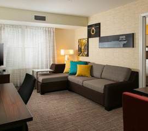 Residence Inn by Marriott Kansas City at The Legends - Kansas City, KS