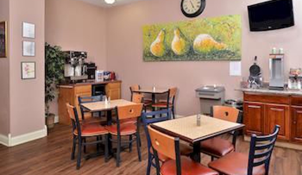 Americas Best Value Inn & Suites Three Rivers - Three Rivers, MI