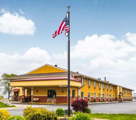 Quality Inn - Janesville, WI