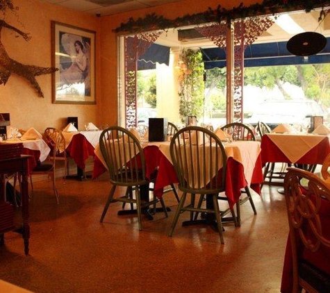 Pina's Bistro - Tustin, CA