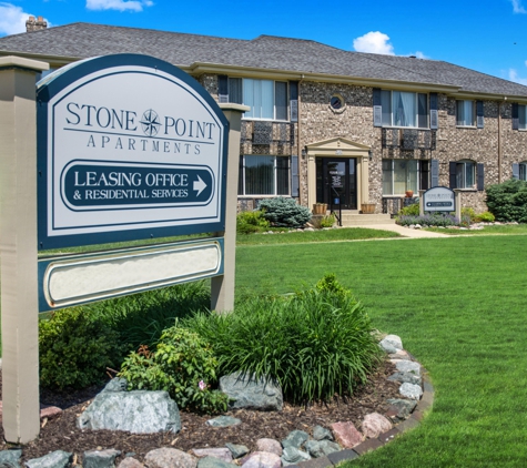 Stone Point Apartments - Menomonee Falls, WI