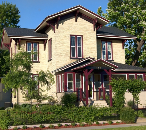 Brayton Bed and Breakfast - Oshkosh, WI