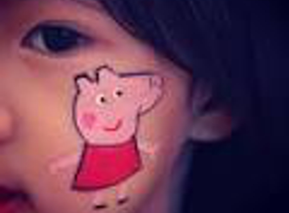 Face Painting & Caricatures - Chicago, IL. Peppa Pig