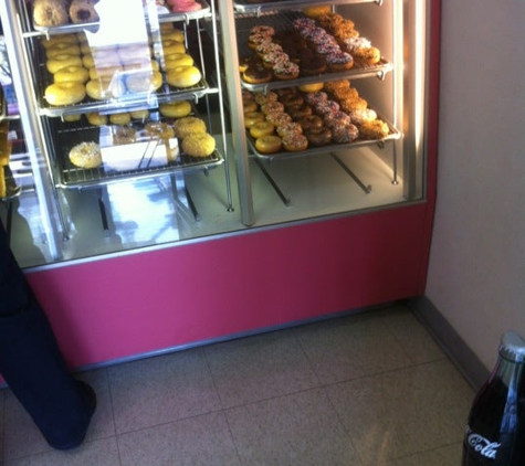 T & D Donuts - Fresno, CA